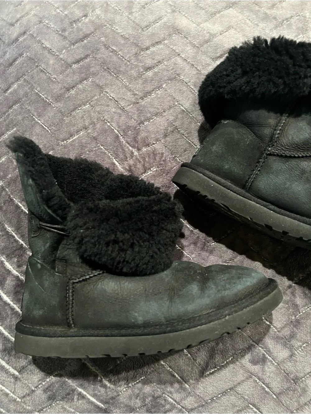 used black ugg boots